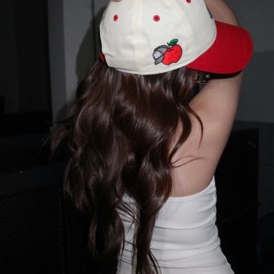 hanselnuttt's profile picture. sisi gelap kapur barus