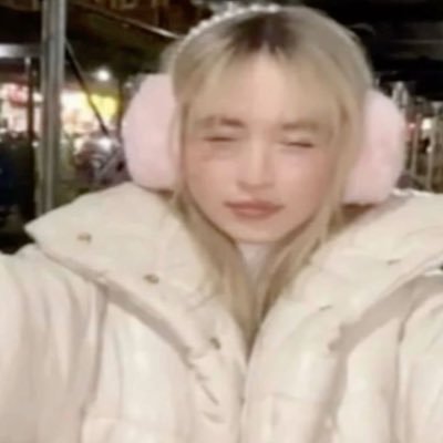 ﹒ 〜 i ♡ bil ari sab liv ➷ ⸝⸝﹒꒰꒰ ☽ she/her | i love my boyfriend