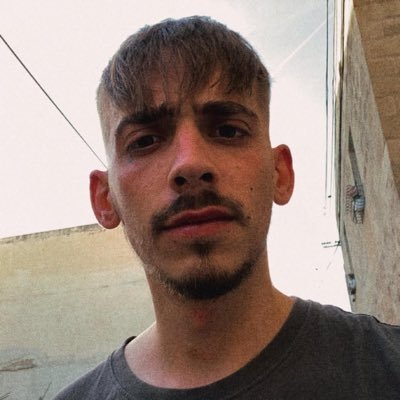 simon_strnr's profile picture. 