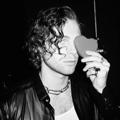 ·˚*୨୧ i wanna be defined by the things that i love ୨୧*˚·