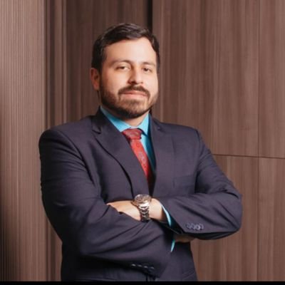 Abg., Mgtr en D. Procesal, Esp. en Contratación Pública. Persona PAHD, innovador y emprendedor, aficionado a las buenas causas sociales.