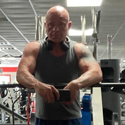 DannySimmo86133's profile picture. A great man clings to the essential and leaves the insignificant . He does everything in truth, but He will never rely on laws.