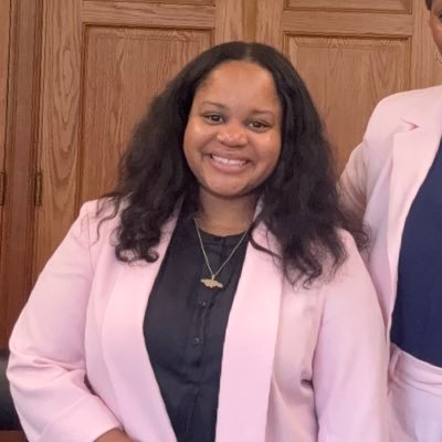 Christian | Romans 12:2 | Pace U & FIU grad 🐾 | Sr. Assoc AD,Chief of Staff @letsgopeay | MOAA Committee | Tweets are my own thoughts | #IAA20 #LEI24 #CWLI25