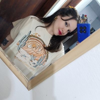 •Para siempre mi querido 𝐍𝐚𝐜𝐢𝐨𝐧𝐚𝐥🇳🇱 ❤️🤍💙
La Luz atrae a los bichos ✨🪰🤏🏻// Ojo con las vueltas de la vida 📿
Titanitos 🦅✨