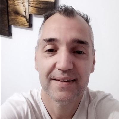 Rober_Queen's profile picture. 