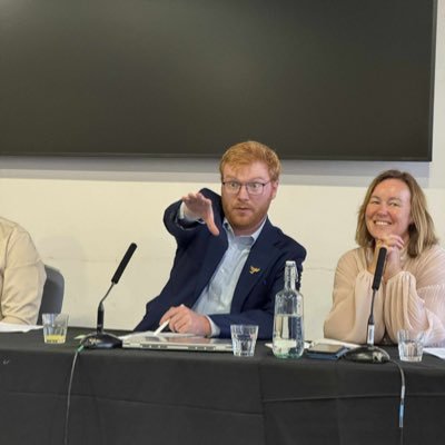Teacher & Teacher Training Lecturer | Board Member @libdems Federal Board | crobertsonld@gmail.com | Hertfordshire Liberal Democrat