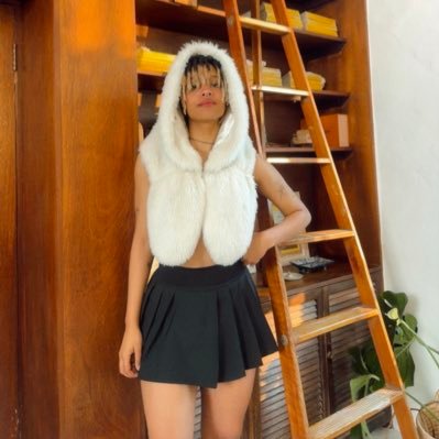 Officialsoana's profile picture. I make music🌻|| TikTok: soanamusic