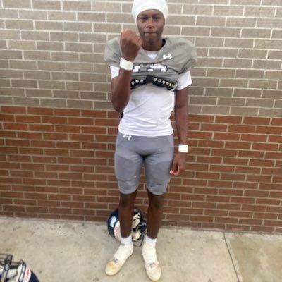 Willam T. Dwyer HS ,C/O 29🎓 WR/S kamarria11@icloud.com ig-@rockstarkam01 5’11 140