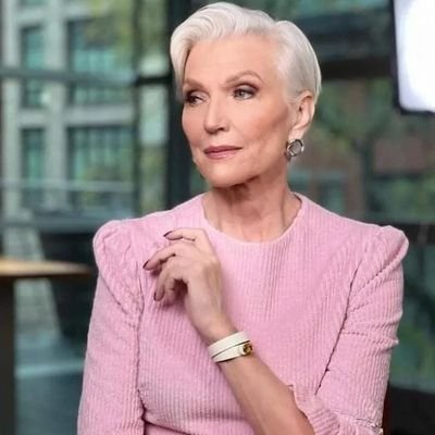 mayprivatexxxx2's profile picture. Bestselling International Author of A Woman Makes A Plan 📖 Doctor of Dietetics 👩‍🎓 Supermodel💃💃 #ItsGreatToBe76 Manager: anna@mayemusk.com