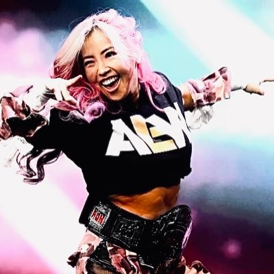 She'll steal your heart and make you freeze in a second. Don't let her looks fool you though. If you get on her bad side, you'll regret it. ༄ parody.