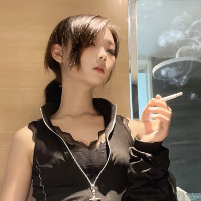 kuroki7355608's profile picture. 165/55kg/04 | 提供身体/面部女性化全方位指导 | 粉丝福利群不定时更新作品 | 有需要的宝宝欢迎私信 🚪99（支付宝口令红包🧧）过🚪vx入口：NeedForSpeed299