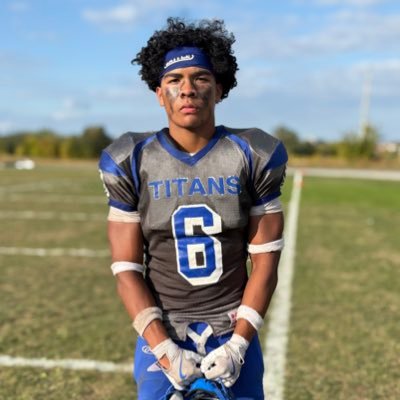 #1 ranked DB in Canada🇨🇦C/O 2027/4.0 GPA/5'11 190lbs/2x All-Ontario(State)/2x All-City DB/St. Mother Teresa HS/@Gridironcamp/ Email: ty46taylor@gmail.com