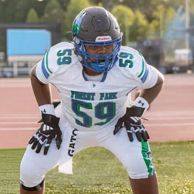 Forest 🌳 Park ‘28| 🏈OL/DL | 6’2 265| 77” Wingspan🏀 PF| T&F| Coach: @b_benson17 NCAA ID : 2504566205