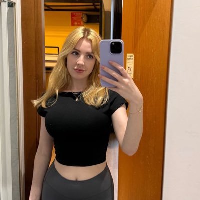 KateMacron4254's profile picture. I’m looking for a long term relationship