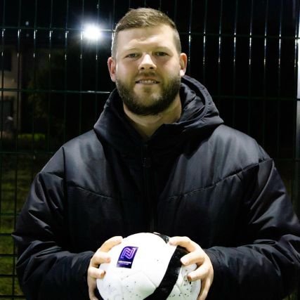 Head of Goalkeeping/1st Team Goalkeeper Coach @LeafieldAthLFC
