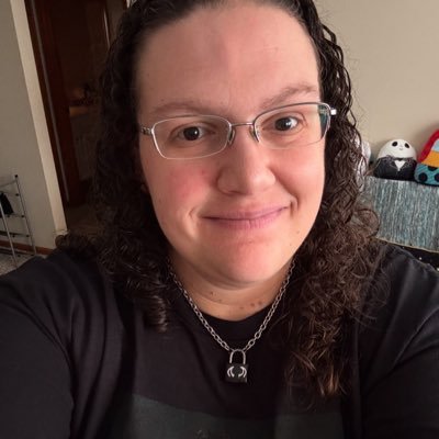 KhristiAndrews's profile picture. Posting what I love 🖤🖤🖤🖤