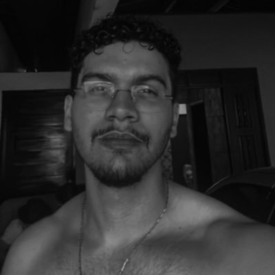 nem divino, nem diabólico, psicodélico. nem celeste, nem satânico, um pouco sínico. meu bando vem do íntimo, do subterrâneo, pesadelo dos tiranos.
