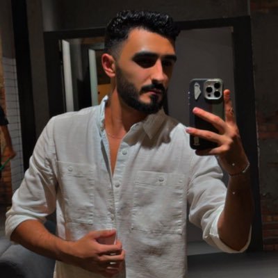 - من مشى بين الناس جابراً للخواطر … أدركه الله في جوف المخاطر