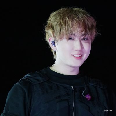 smllcgbn's profile picture. días porque buenos están los de Skz