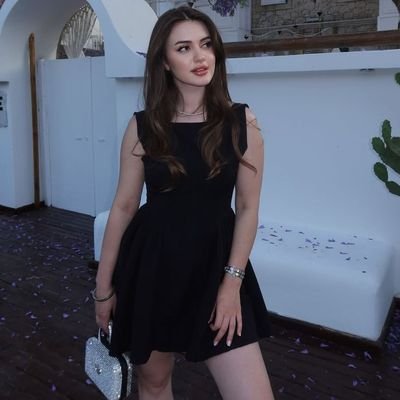 itxxx_lara_'s profile picture. 