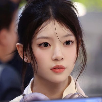 mostly rt | TWICE JUSTIN MEGAN MBAPPE BTS ILLIT MANON |