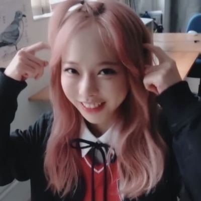 amoamiamorkai's profile picture. labubu dubai chocolate yeaaaaaa