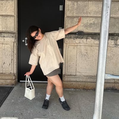 Mayamich23's profile picture. Art is the heartbeat of my world, both in its creation and its collection and from the studio to the gallery, I live and breathe art🎨🖼️