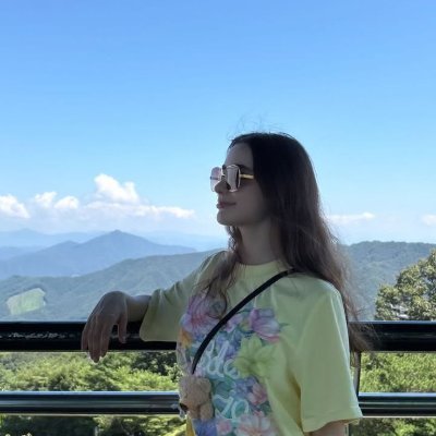 chjckfivyoxtv's profile picture. Elegance is the only beauty that never fades 👑🌹