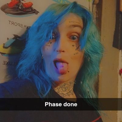 LIVE STREAMER
BADASS PERSONALITY
420 FRIENDLY
OPEN MINDED
TAKEN
