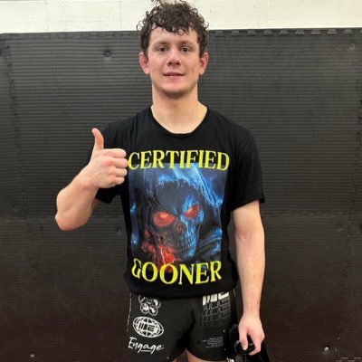 tapology & yt (coming soon) link in bio. on the gram now too. working on my senior project on MMA culture. history major w/ MMA-adjacent career aspirations.