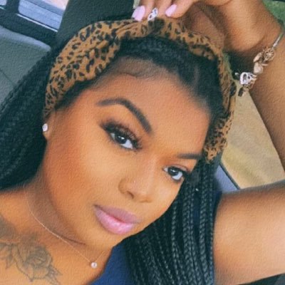 GOD 1ST🙏🏽✝️🤍 | POSITIVE VIBES ONLY🧘🏽♀️🦋| DOG MOM to CASH 🐶🐾 | CEO: TRULEE DIVINE CUSTOMS💕🩷🌸✨