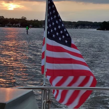 God, Family, USA; 🙏🏼🇺🇸 Married; #Healthcare; #Vets first; #tennis; Fitness; Beach bum; Loves USA; #ledzepplin; #Texas!