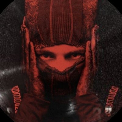 aritatarotista's profile picture. a veces tiro las cartas mientras tomo un fernesito | bs as, arg