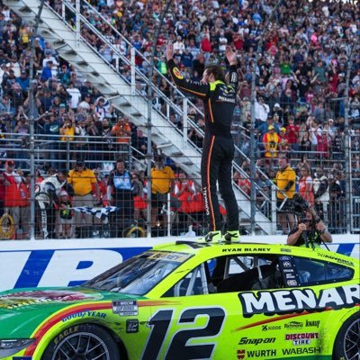 Trained Weather Spotter for National Weather Service Paducah, Miami Dolphins (0-3), Sophmore (HS), Ryan Blaney Fan, 1x Winner in the ACECAR Online Racing Leauge