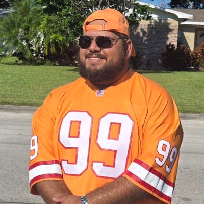 The People's Champ 🏆,
AKA Nemo Hoes,
AKA FAT$TACKS,
Professional Mexican 🇲🇽
I like Fighting games,
Buccaneer
TAMPA GANG
