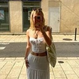 Uswearo84069's profile picture. 