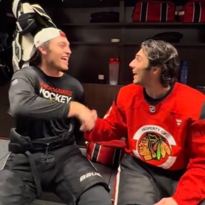 #blackhawks ♥️ yapping about puck, football, and other chaotic things 🙂↕️ (they/them) 18+ !!!