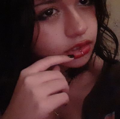 la sangre roja y el corazón siempre a la izquierda