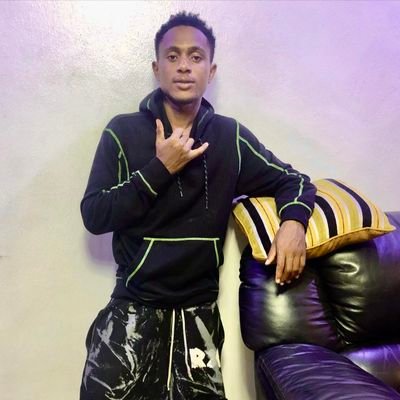 kyrienbob's profile picture. Jet get it