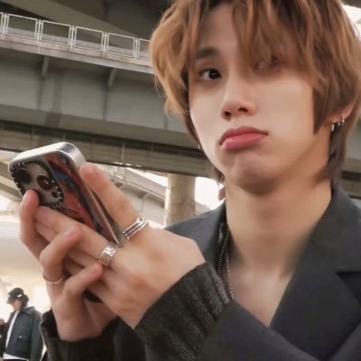 c trainee (and harry june) stan… save me #delwatergap , #b2p (if u see this vote for jiahao/anxin/kaiwen/xinlong)
