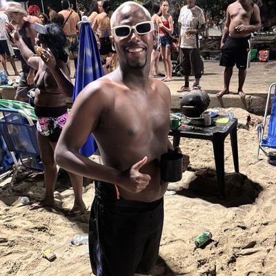 Ei, Deus...
Obrigado por ser o melhor Pai! Feliz Dia dos Pais! 🤍