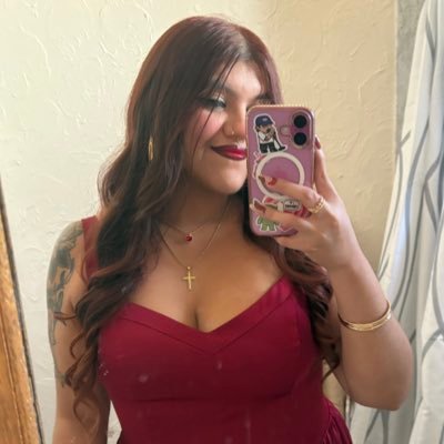 making diabetes hot since 2017 ♡ pop punk princesa ♡ proud chicana ♡ welcome to my public diary ♡ access to insulin is a human right !!!!! ♡