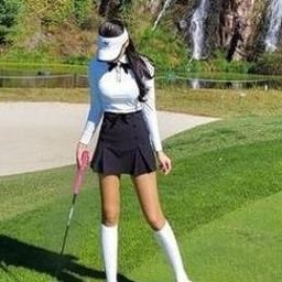 Zreeefea4925's profile picture.