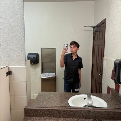 JarrenOrte99a56's profile picture. 