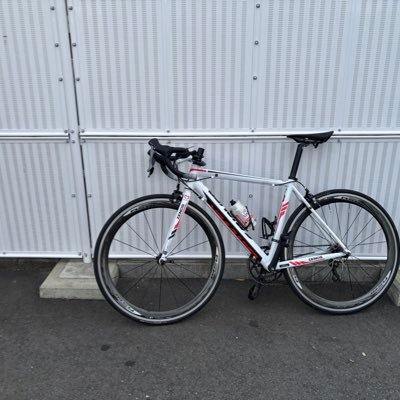 akutandaoo's profile picture. ロードバイク初心者でございます
神奈川県で活動しているので声をかけていただけるとありがたいです
大磯のレースのために日々頑張っております
 #高校生ローディ