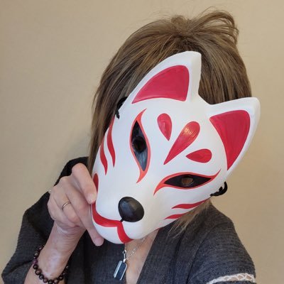 「穏やかにゆっくり暮らしたいだけ」 死にそびれ精神1級引きこもり主夫/全身熱傷、双極性障害、ADHD、その他の解離性障害/精神薬依存/親バカ/アラフォー未治療FTM/元泡姫/ツイ廃/宜しくお願いします/無言フォローすみません