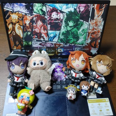 Looking for friends to talk about anime & games with. Follow me!