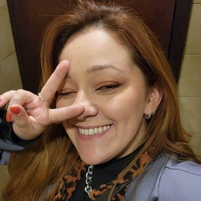 Bióloga não praticante, leia os tweets cantando e as indiretas são pras pessoas da outra rede, ou não.