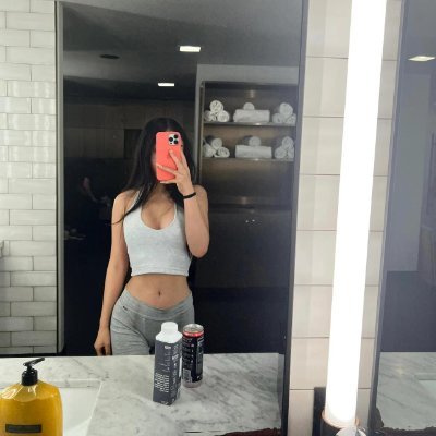 A fashion creator with many hobbies:tennis, fitness, travel, extreme sports, hiking.🚫Liar.🚫Porn