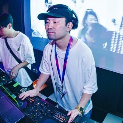 ごきげんよう😇YouTubeやニコニコ動画、西日本各地でダンスやってます🕺 「サコっち」で検索してみてね!
所属:「OH-WEN」